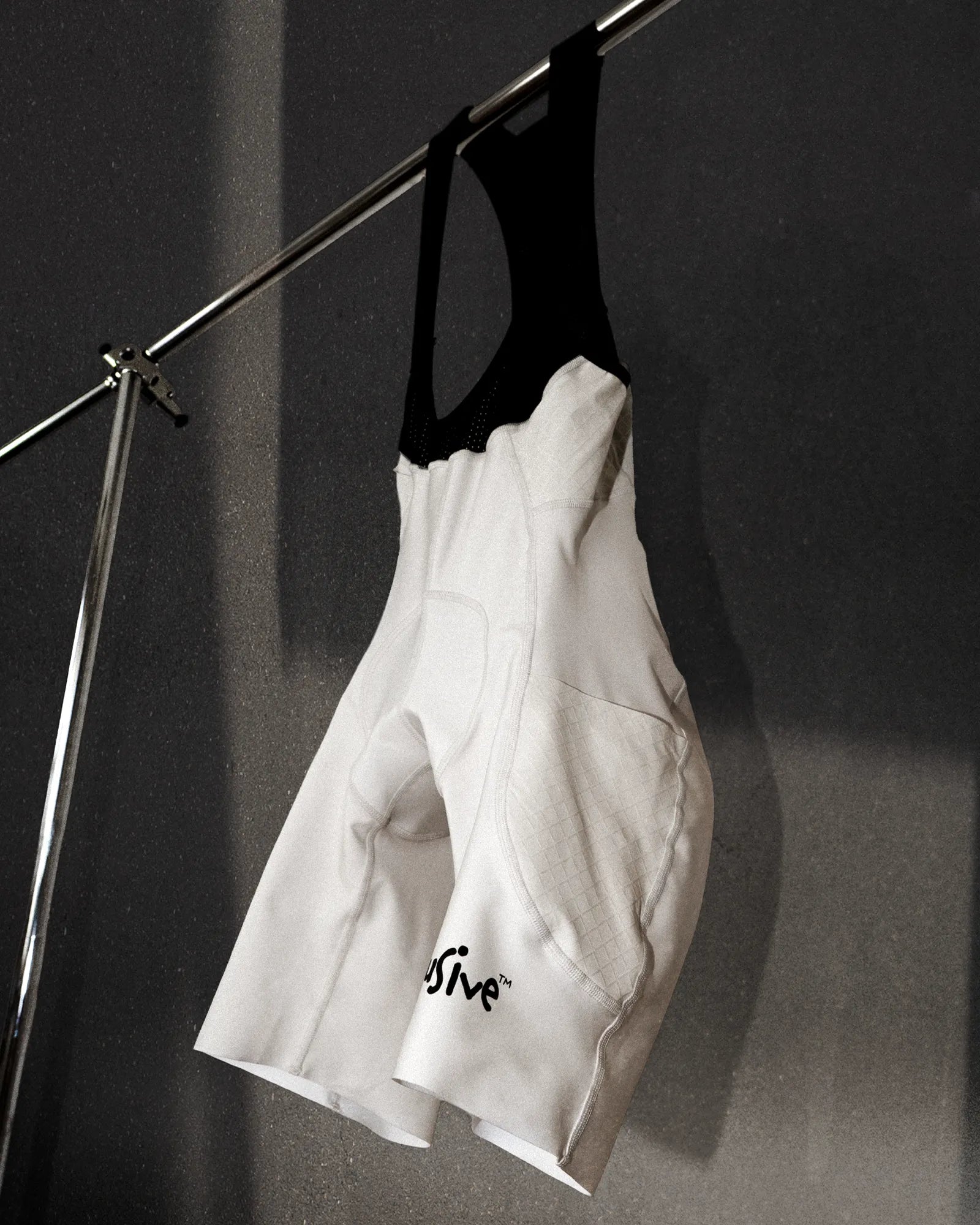 [Pre-order] DIVISION ONE Cargo Bib Shorts - Bone